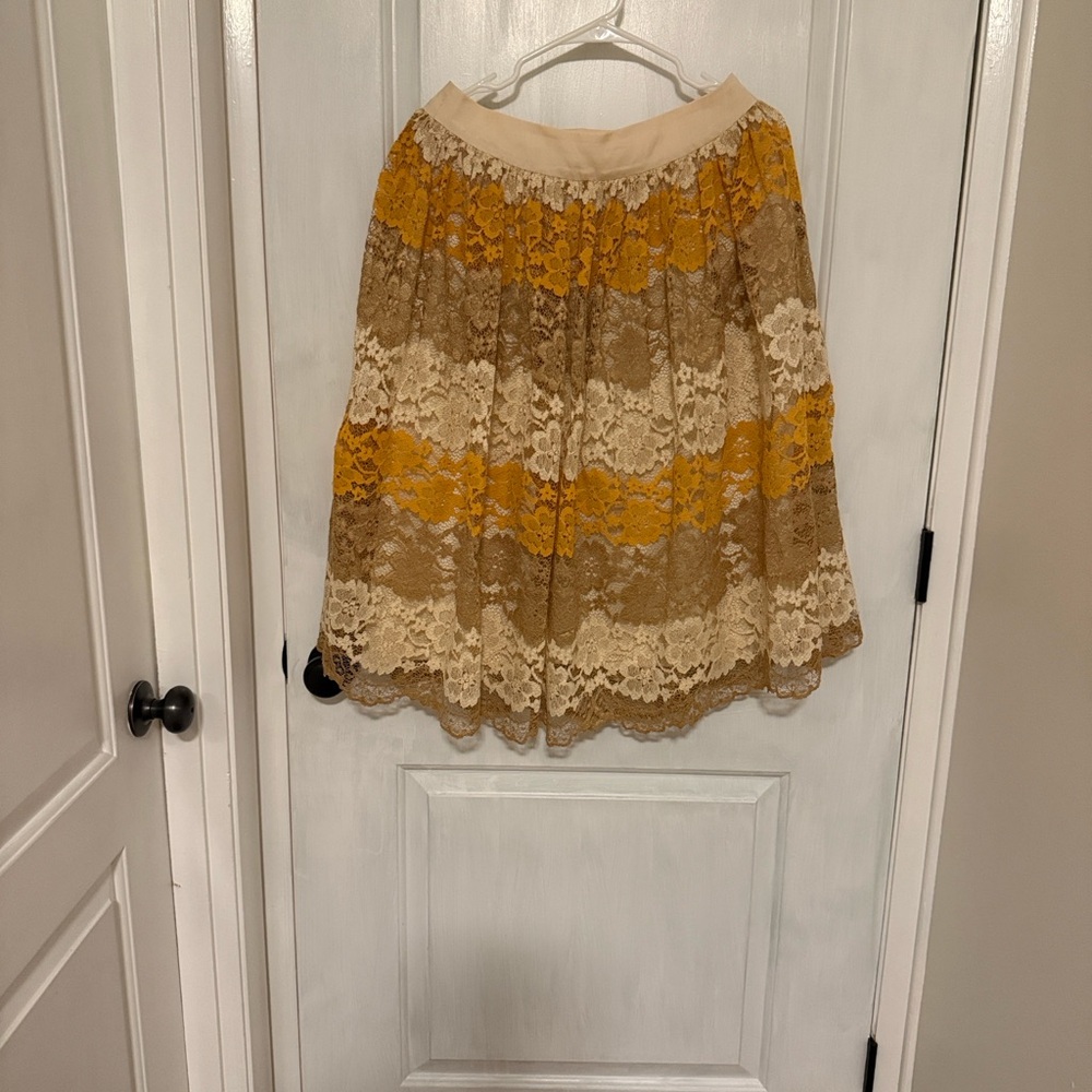 Dainty Jewells Ruffled Top + Lace Skirt Combo!